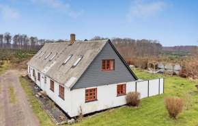 4 Bedroom Lovely Home In Langebæk, Langebæk Kommune